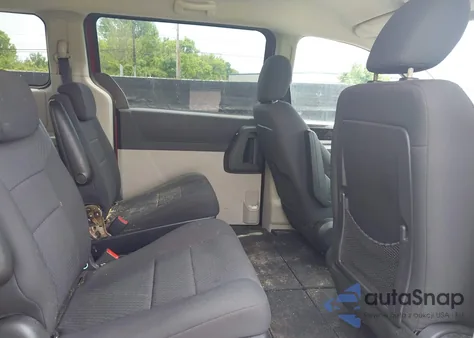 2010 Dodge Grand Caravan Sxt z USA, uszkodzony, nr VIN 2D4RN5D10AR135658